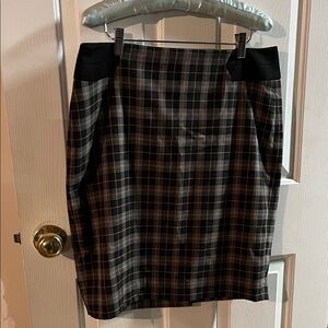 The Limited Black and Gray Plaid A-Line Skirt